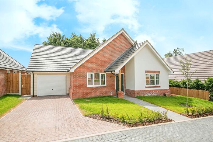 3 Bedroom Detached Bungalow For Sale In Orchard Lane, Harwich, CO12