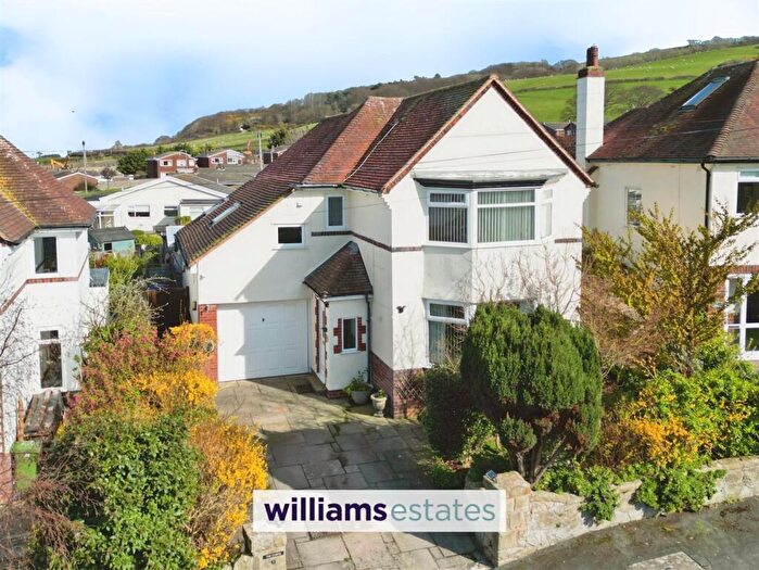 4 Bedroom Detached House For Sale In Kirby Avenue, Prestatyn, LL19