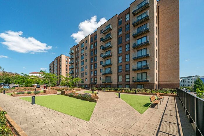 1 Bedroom Flat For Sale In Stirling Drive, Ellesmere Court Stirling Drive, LU2