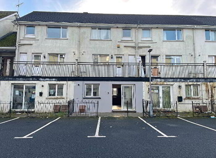 1 Bedroom Ground Floor Apartments For Sale In Castletown Sqaure, Fintona, BT78