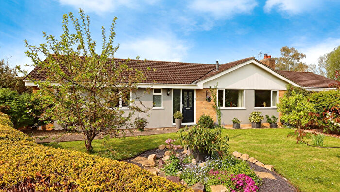 3 Bedroom Semi-Detached Bungalow For Sale In Holman Close, Glastonbury, Somerset, BA6