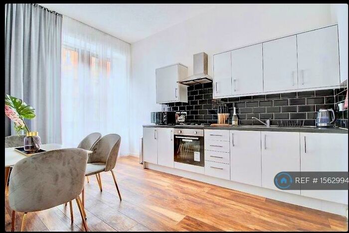 3 Bedroom Flat To Rent In Govan Road, Glasgow, G51