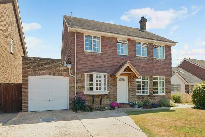 4 Bedroom Detached House To Rent In The Meadows, Walberton, BN18