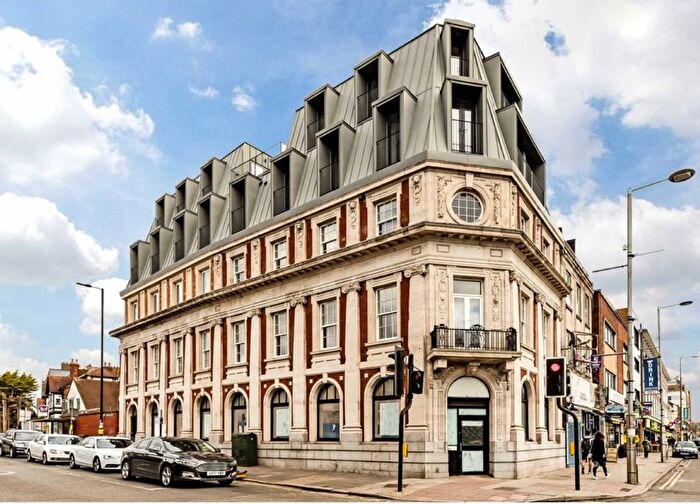 2 Bedroom Flat For Sale In Uxbridge Road, Ealing, W13