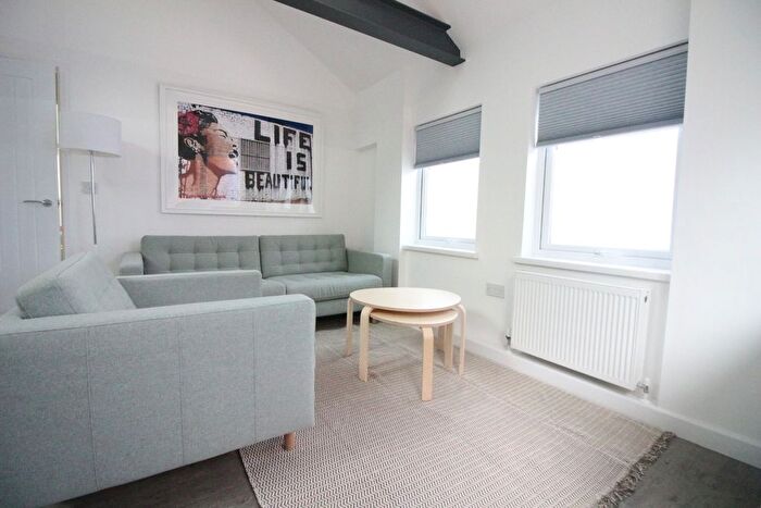 2 Bedroom Flat To Rent In Basil Place, Cathays, CF24