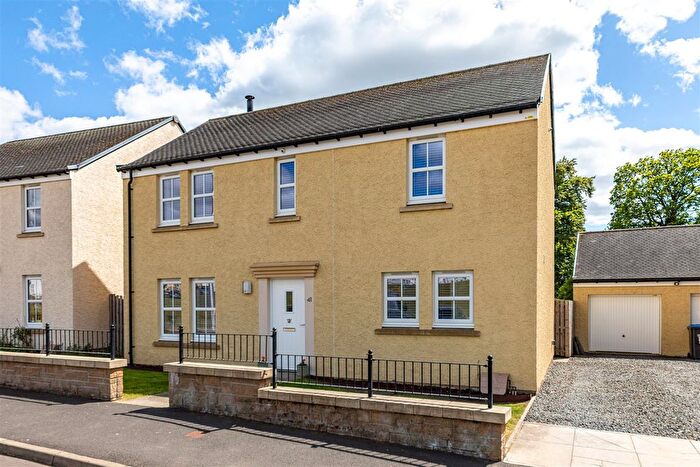 4 Bedroom Detached House For Sale In Knoll Park, Galashiels, TD1