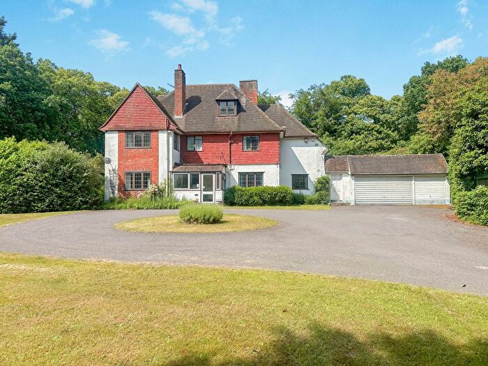 6 Bedroom Detached House For Sale In Byfleet Road, Cobham, Surrey, KT11