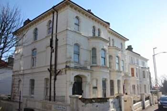 Flat To Rent In Dyke Road, Brighton, East Sussex, BN1