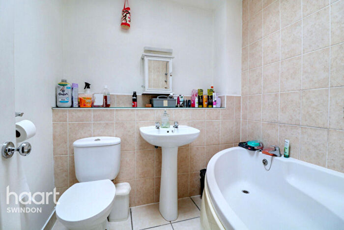 1 Bedroom Flat For Sale In Salisbury Street, Swindon, SN1