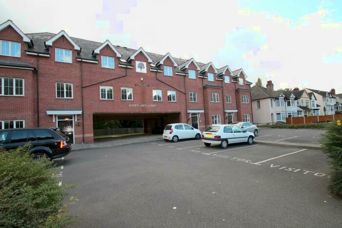 2 Bedroom Flat To Rent In Haden Arch Court, Halesowen, West Midlands, B63