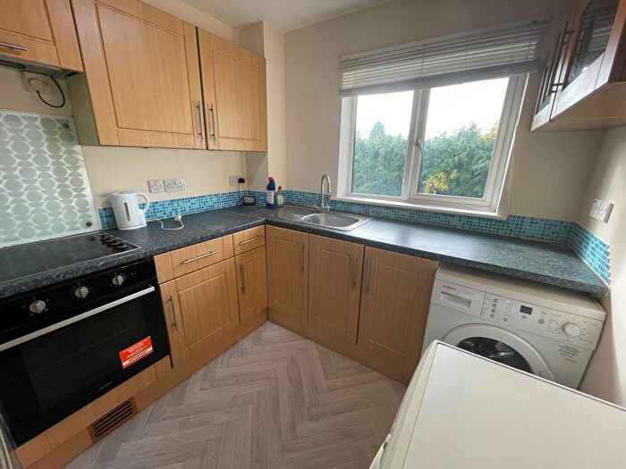 1 Bedroom Flat To Rent In Lower Manor Road, Godalming, GU8