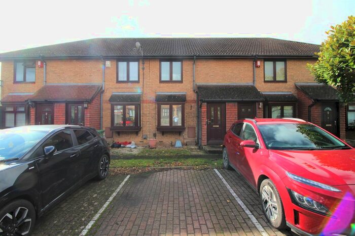 2 Bedroom Terraced House To Rent In Bay Close, Southampton, SO19