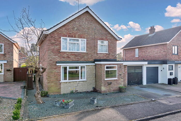 3 Bedroom Link Detached House For Sale In Glebe Road, Brampton, Huntingdon, PE28