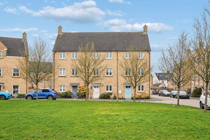 3 Bedroom Terraced House For Sale In Wilkinson Place, Witney, OX28