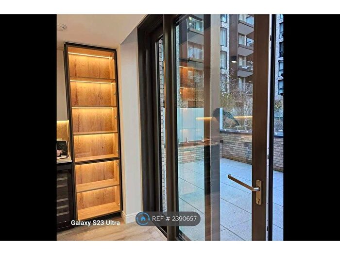 2 Bedroom Flat To Rent In Vermont House, London, EC1V