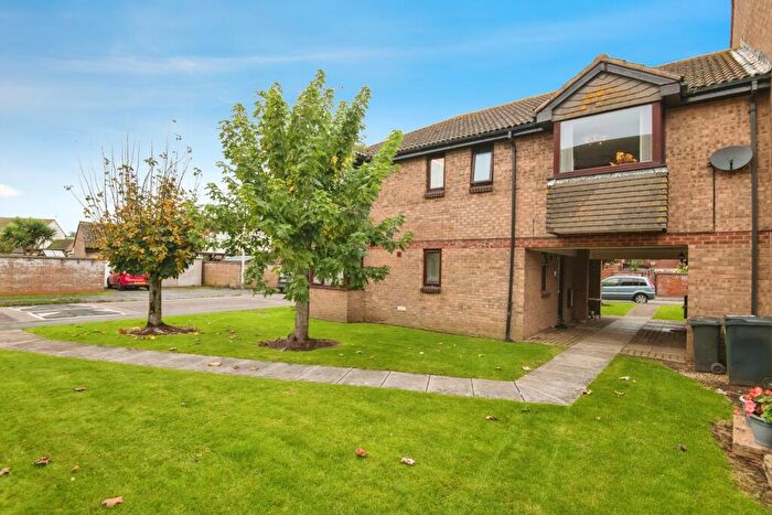 1 Bedroom Apartment To Rent In Royal Way, Starcross, Exeter, EX6