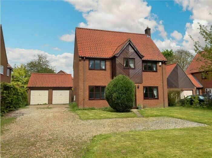 4 Bedroom Detached House For Sale In Old Fakenham Road, Foxley, NR20