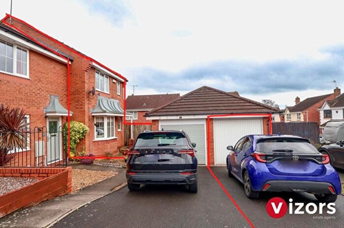 3 Bedroom End Of Terrace House For Sale In Wooton Close, Brockhill, Redditch, B97