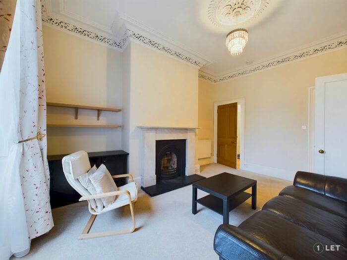 2 Bedroom Flat To Rent In Meadow Place, Marchmont, Edinburgh, EH9