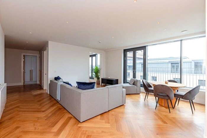 2 Bedroom Flat To Rent In Harley Street, London, W1G