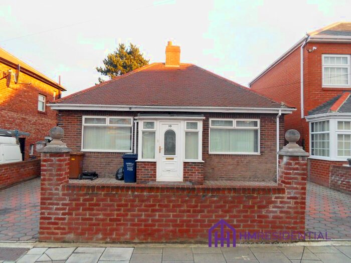 2 Bedroom Detached Bungalow To Rent In Hall Avenue, Fenham, Newcastle Upon Tyne, NE4