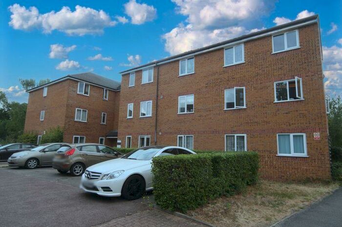 2 Bedroom Apartment To Rent In Brindley Close, Wembley, HA0