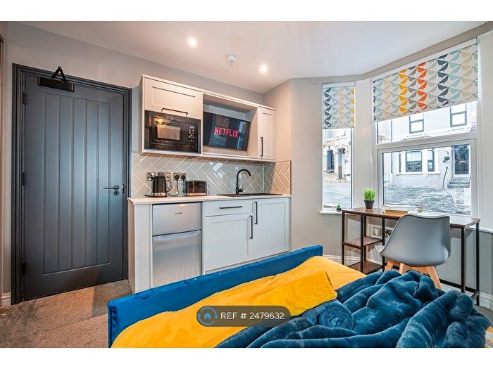 Studio To Rent In Swindon, Swindon, SN1