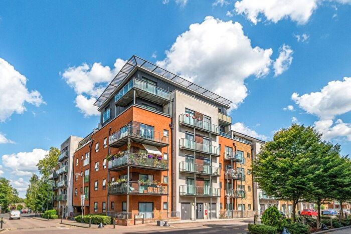 2 Bedroom Flat For Sale In Desvignes Drive, London, SE13