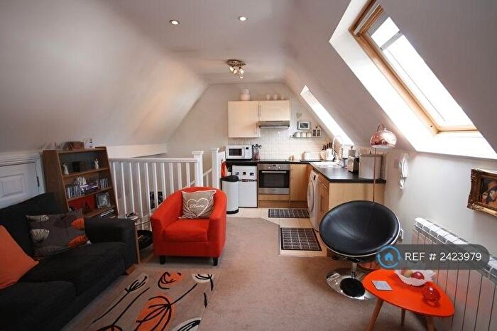 1 Bedroom Flat To Rent In Somerford Road, Christchurch, BH23