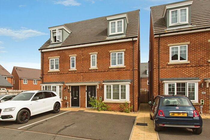 3 Bedroom Semi-Detached House For Sale In Orlon Road, Farington Moss, Leyland, Lancashire, PR26