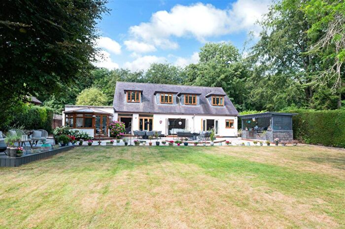 5 Bedroom Detached House For Sale In Park Road, Banstead, SM7