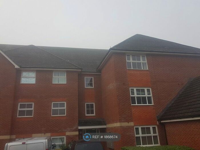 2 Bedroom Flat To Rent In Hebden Close, Swindon, SN25