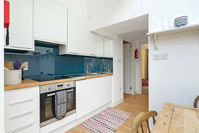 1 Bedroom Flat For Sale In A, Logies Lane, St. Andrews, KY16