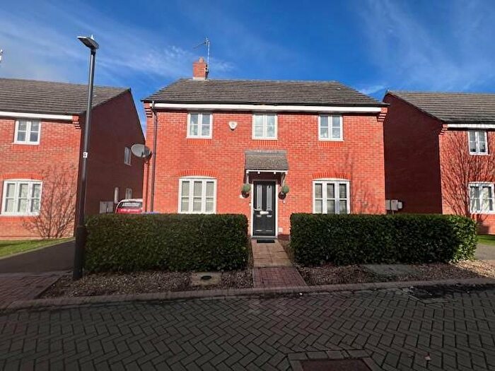 4 Bedroom Detached House To Rent In Woodleigh Road, Rugby, CV23