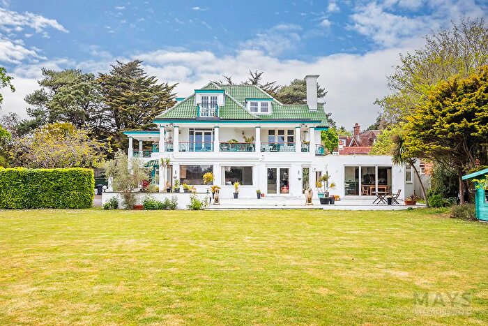 3 Bedroom Flat For Sale In Strathaven West Overcliff Drive, Bournemouth, BH4