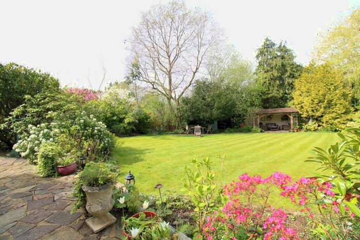 5 Bedroom Detached House For Sale In Durham Avenue, Bromley, BR2