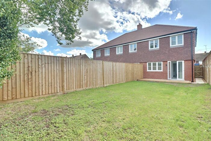 3 Bedroom Terraced House For Sale In Jessie Road, Bedhampton, Havant, PO9