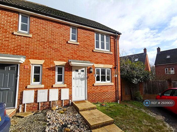 2 Bedroom Semi Detached House To Rent In Gloucester Avenue, Wokingham/Reading, RG2