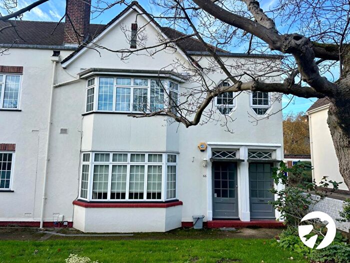 2 Bedroom Flat For Sale In Lock Chase, London, SE3