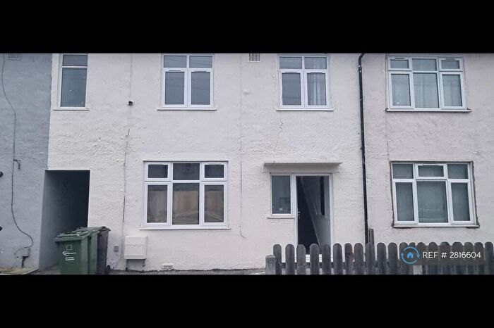 3 Bedroom Terraced House To Rent In Lindsey Road, London, RM8