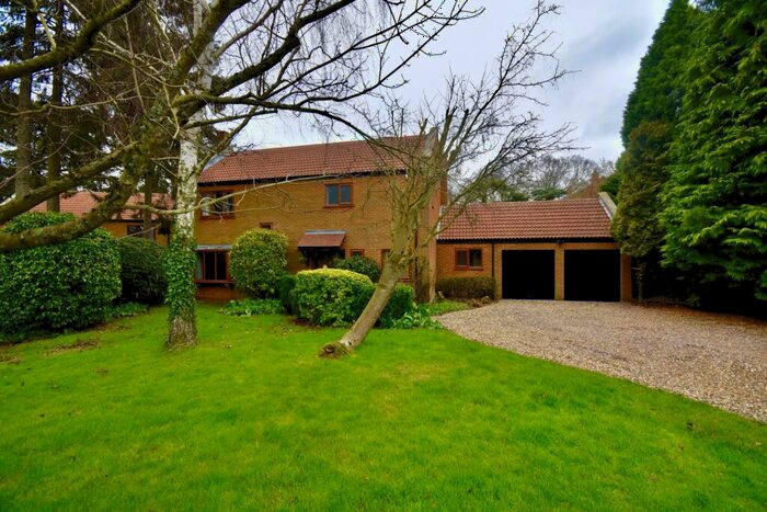 4 Bedroom Detached House To Rent In Pine Court, Little Brington, Northants, NN7