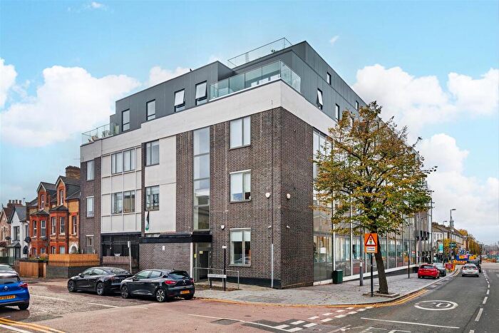 1 Bedroom Flat To Rent In Quant Building, - Church Hill, Walthamstow, E17