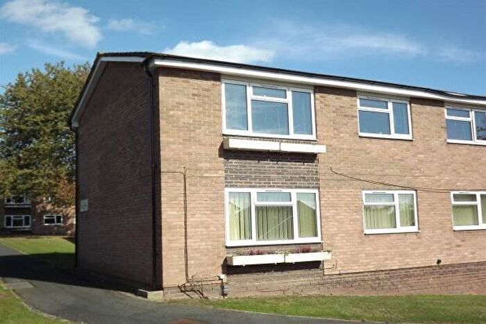 2 Bedroom Flat To Rent In Ten Butts Crescent, Stafford, ST17