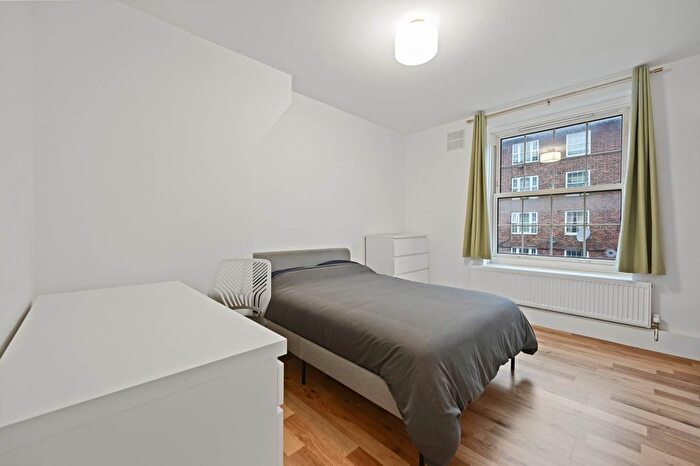2 Bedroom Flat To Rent In Martin House, London, SE1