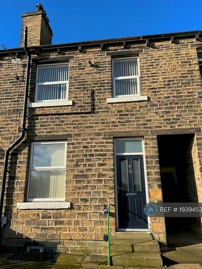 2 Bedroom Terraced House To Rent In Gibson Street, Huddersfield, HD3