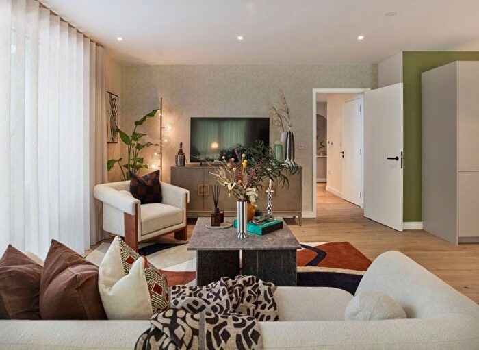 1 Bedroom Flat For Sale In The Green Quarter, Ealing, UB1