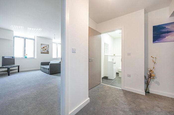 2 Bedroom Apartment For Sale In Conditioning House, Cape Street, Bradford, BD1