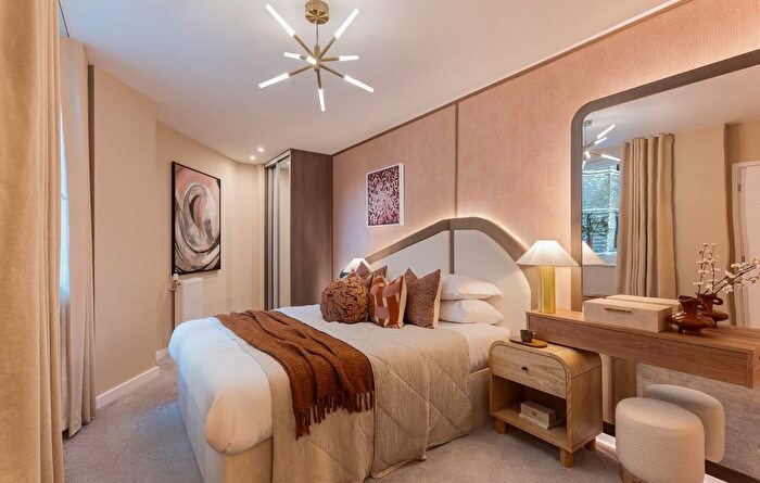 1 Bedroom Flat For Sale In "The Aspen" At High Streee, Southall, UB1