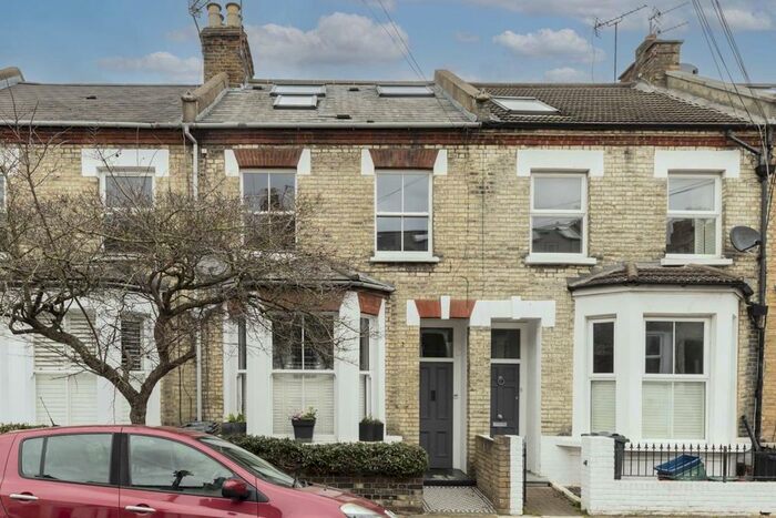 2 Bedroom Flat To Rent In Coombe Road, London, W4