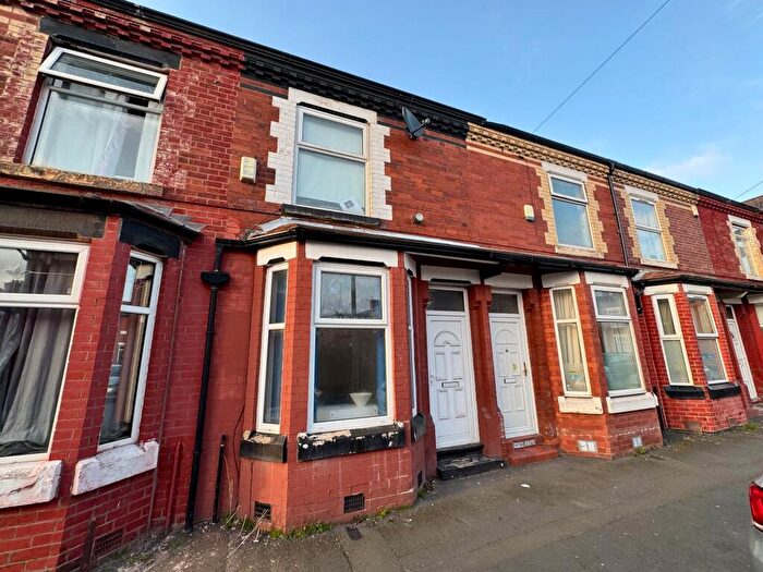 3 Bedroom Terraced House To Rent In Lowestoft Street, Manchester, M14
